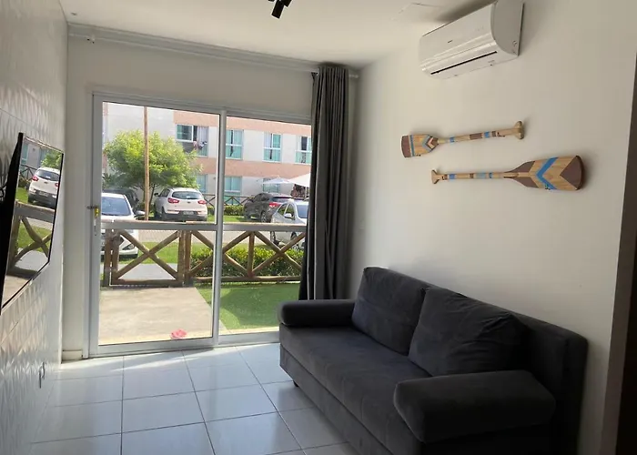 Flat Terreo Muro Alto Condominio Clube Com Sala Reversivel Para Segundo Quarto