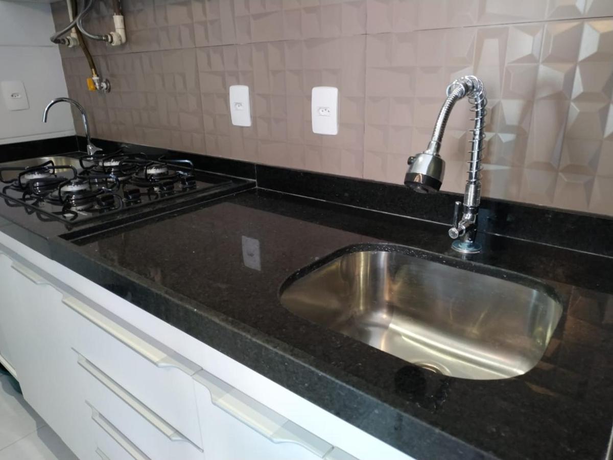 Flat Terreo Muro Alto Clube Com Sala Reversivel Segundo *